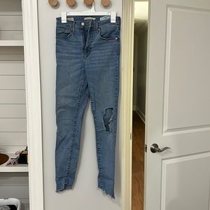 Levi Women’s Mile High Super Skinny Jeans